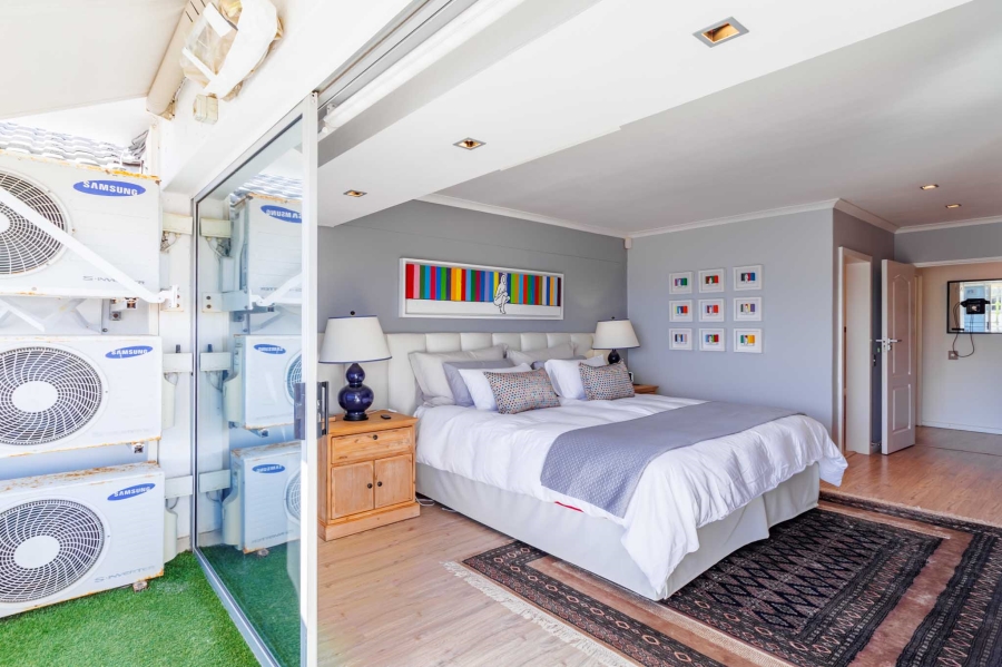 To Let 2 Bedroom Property for Rent in Bantry Bay Western Cape
